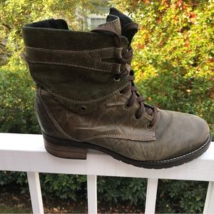 Dromedaris Women's Kara Combat Lace-up Comfort Boot with Inside Zip Sz. 41 (9)